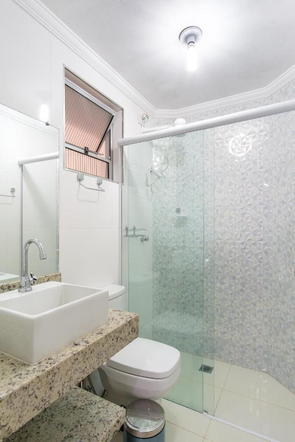 Apartamento A 100 Metros Da Praia - 01 Dormitorio - Edificio Agua Viva Ubatuba Eksteriør billede